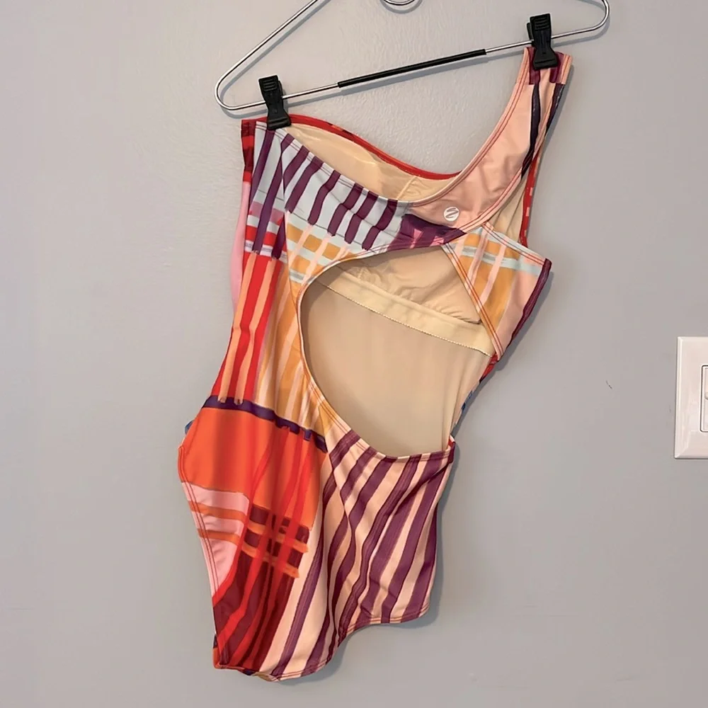 Nani Ray Cascade one piece - Picture 5 of 9